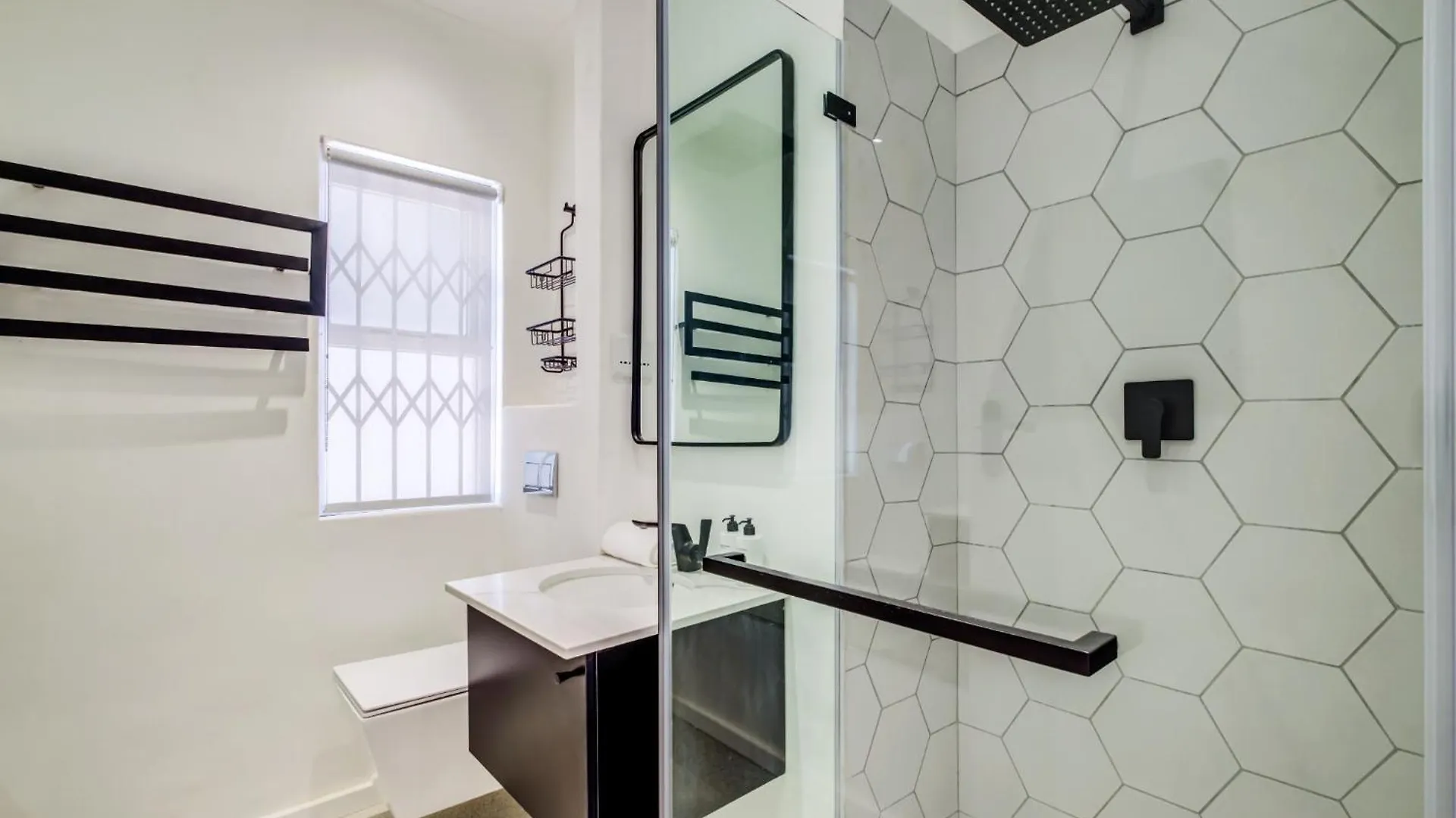 De Waterkant Townhouse With Pool Access 116 Dwp Cape Town