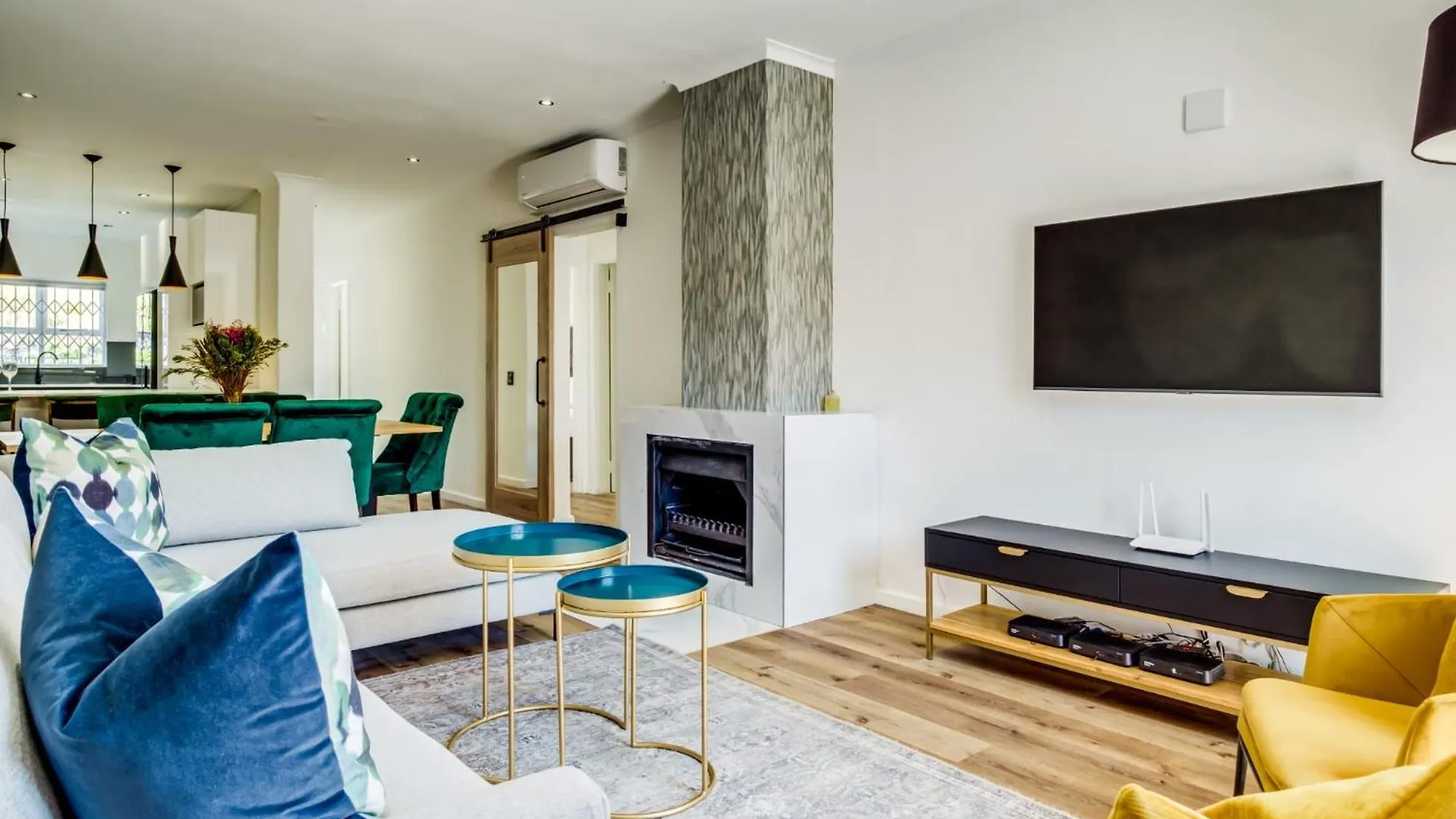 De Waterkant Townhouse With Pool Access 116 Dwp Cape Town