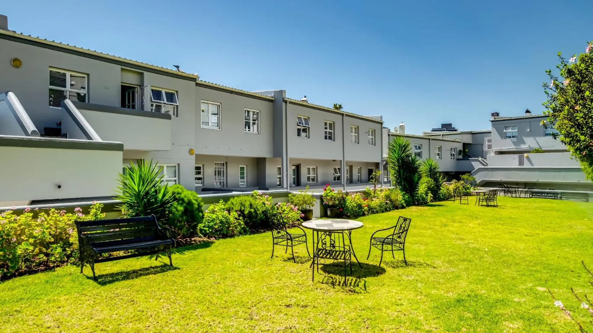 De Waterkant Townhouse With Pool Access 116 Dwp Cape Town